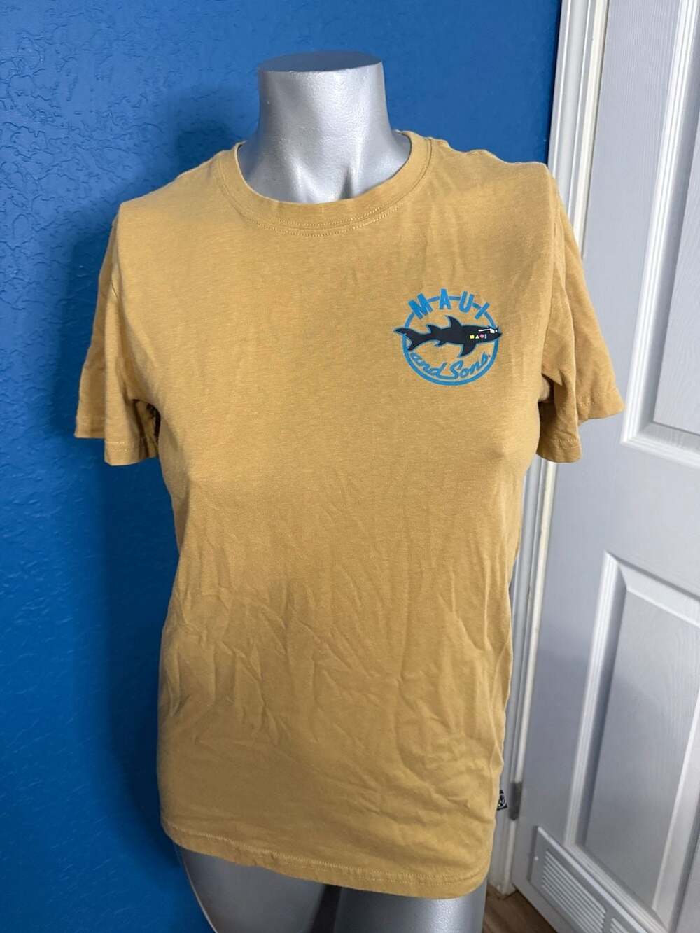 Maui and Sons Small Shark Graphic T Shirt Mustard Gold Surf Skate Tee